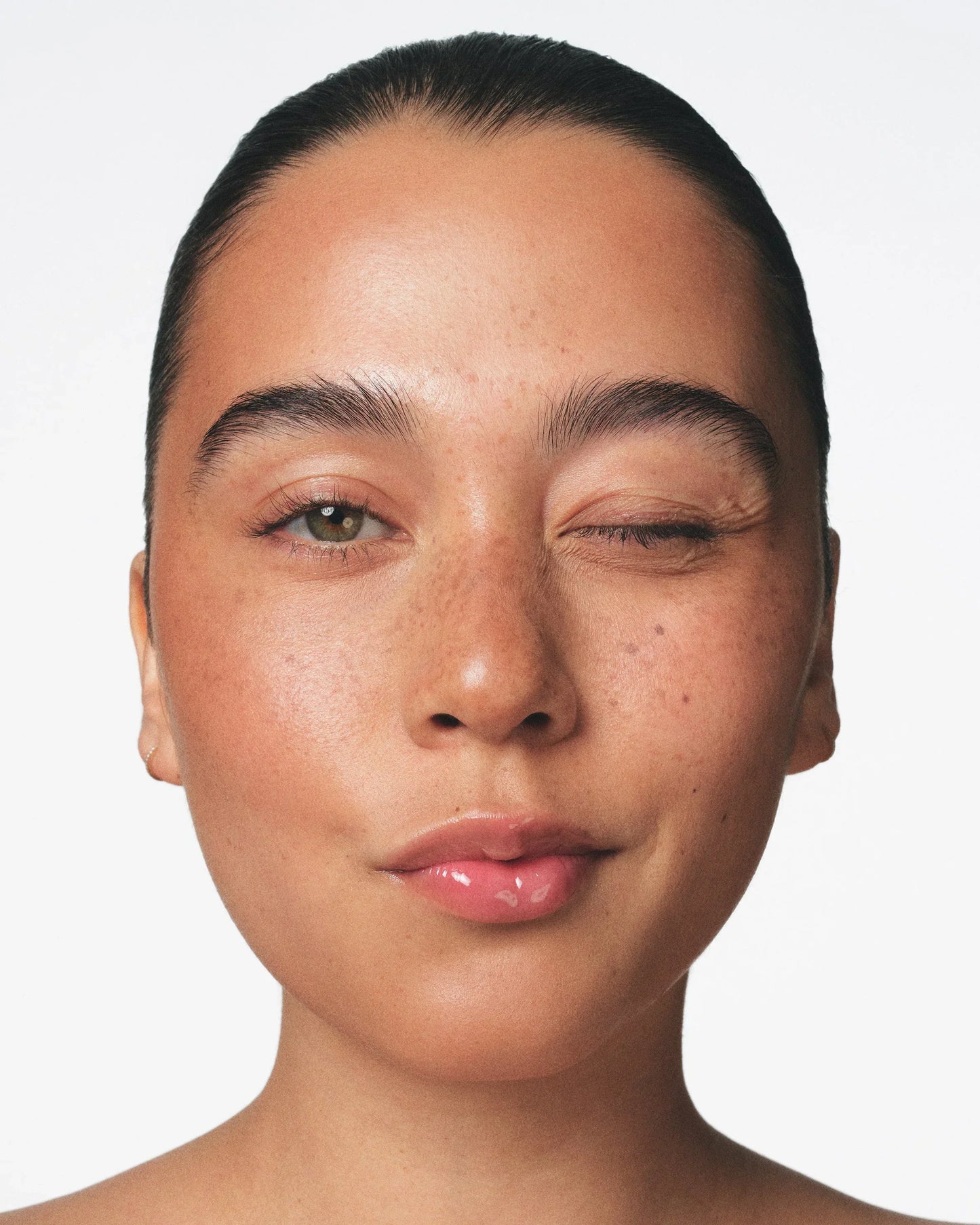 Farah Homidi Soft Glass Lip Plumping Oil - Fara Homidi - Lip Compact - Pomme - Wylde Grey