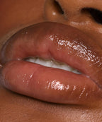 | desc: | text: light Lip Gloss in shade Sepia