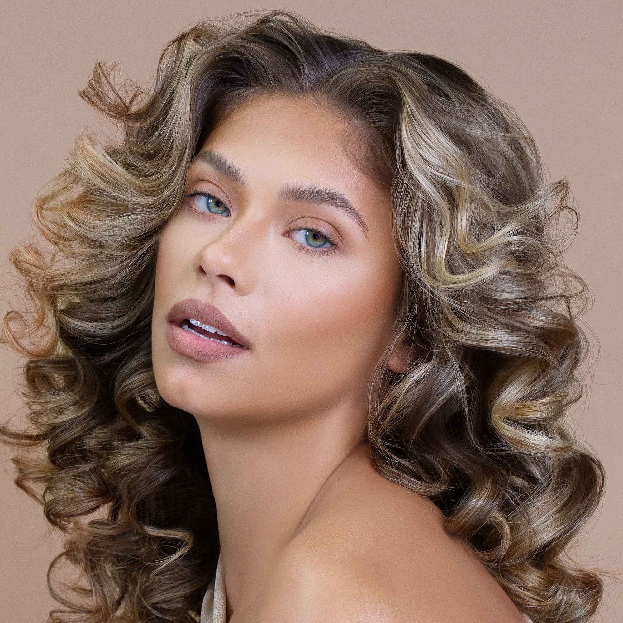 Lys No Limits Cream Bronzer Stick