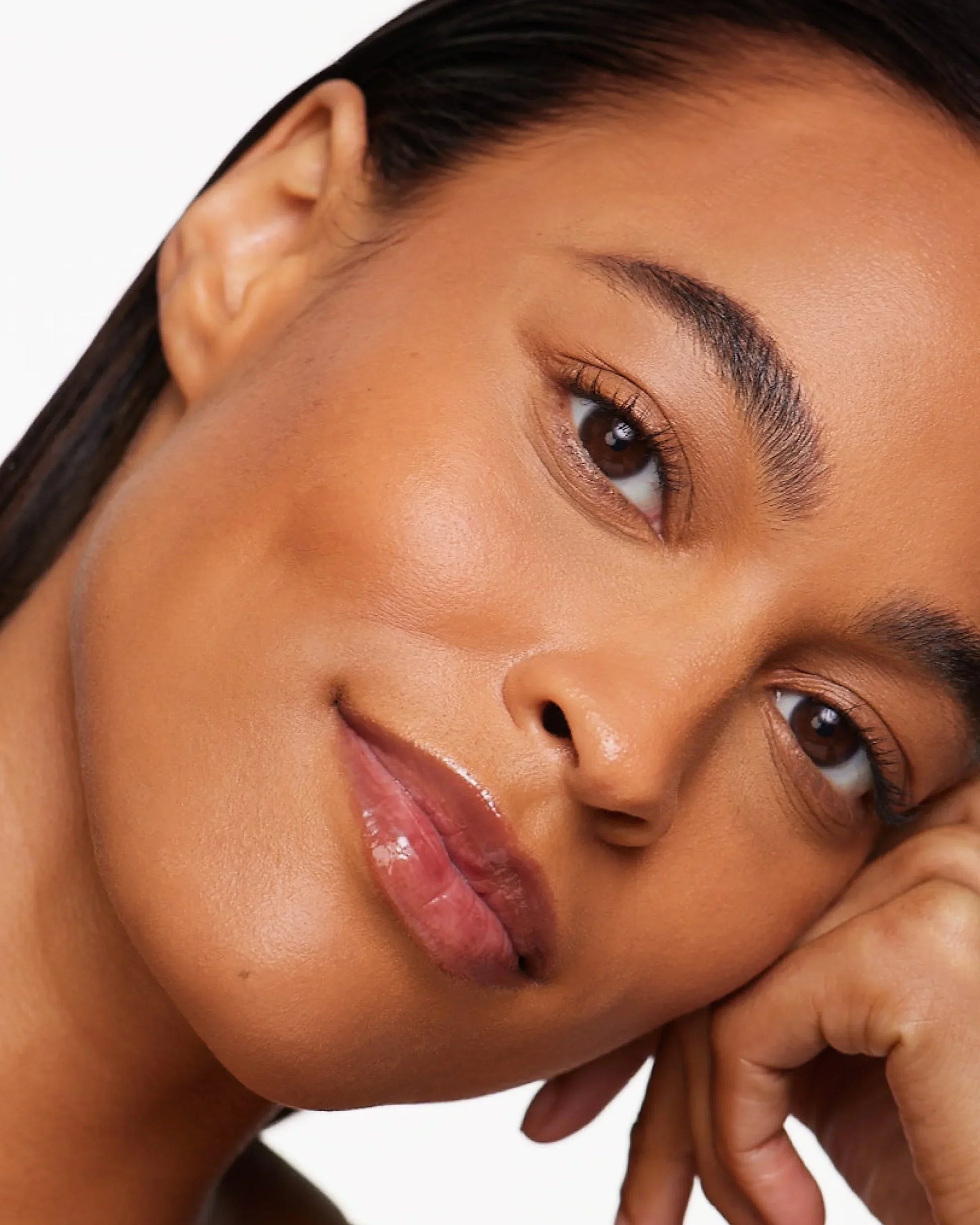 Saie Dew Bronze Soft-Focus Effortless Liquid Bronzer - Saie - Bronzer - SAND - Wylde Grey