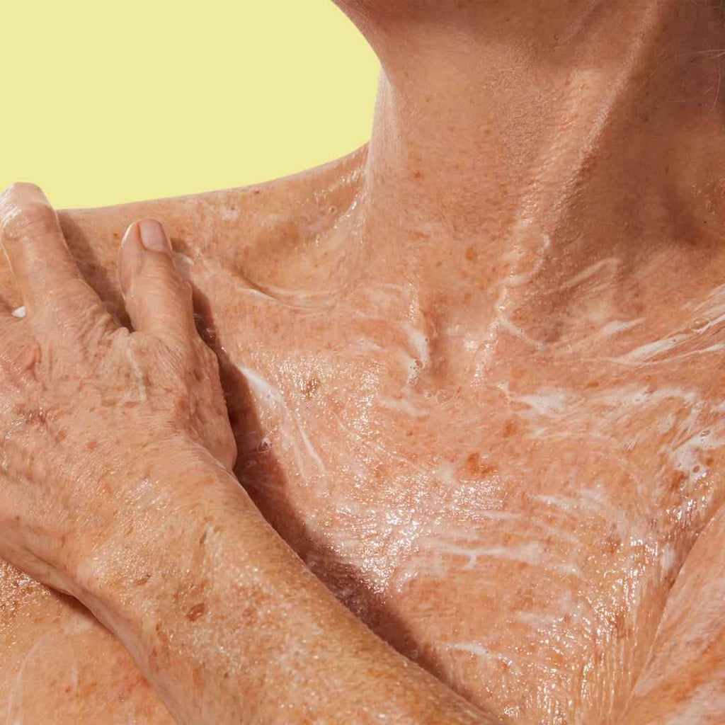 Byoma Brightening Body Wash with Niacinamide + Azelaic Acid for Radiant Skin