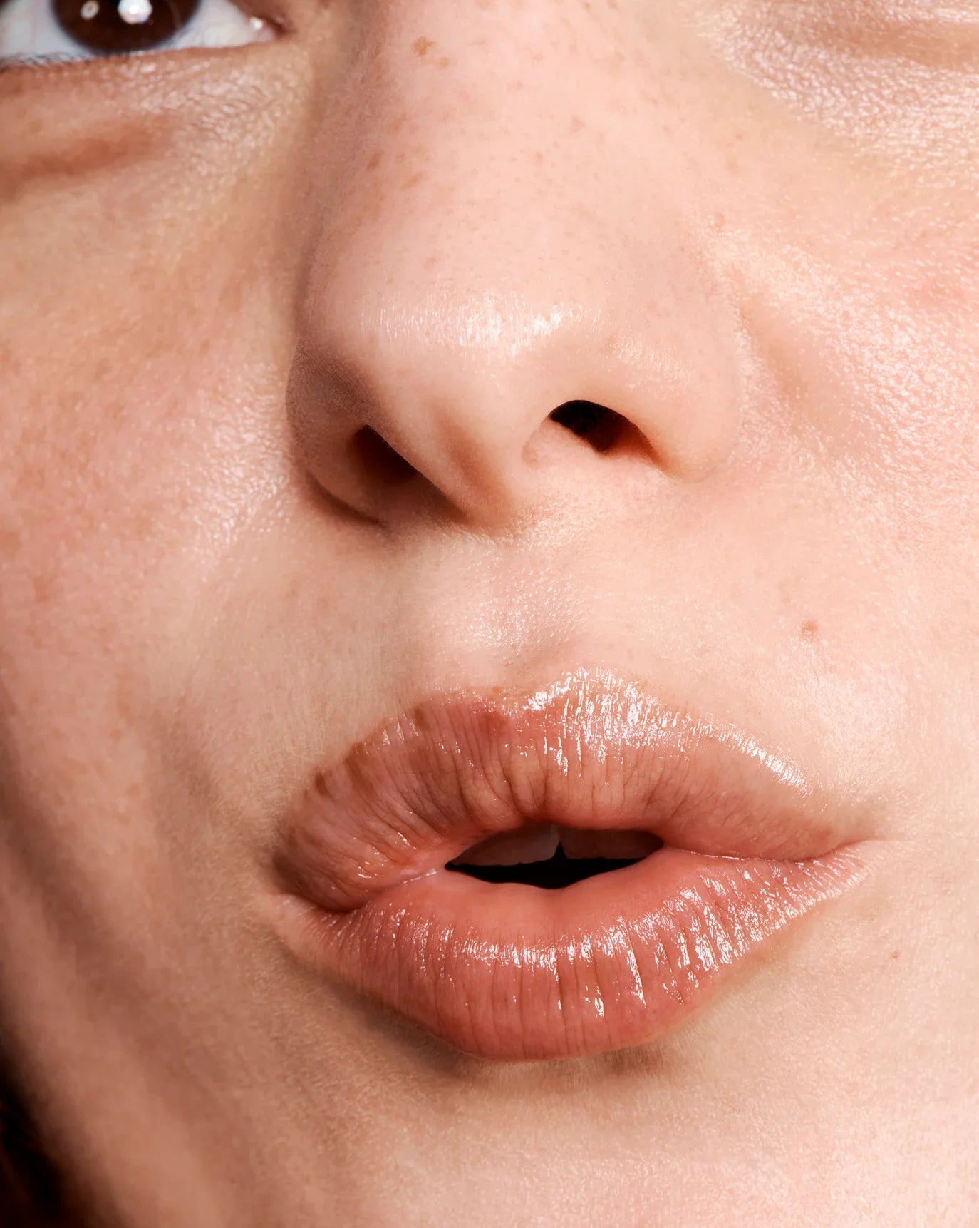 espresso | balm dotcom espressov| Stella wears Espresso Balm Dotcom.
