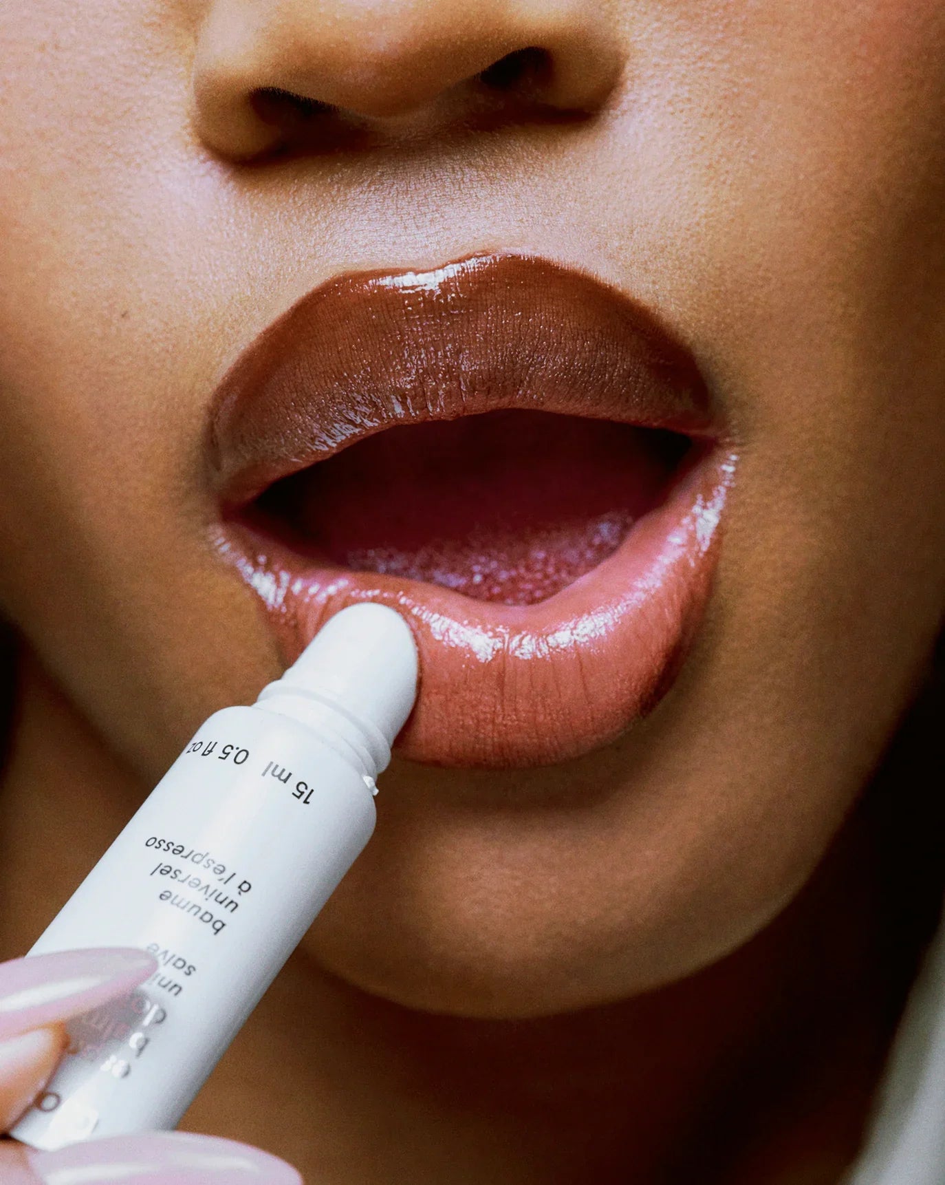 espresso | balm dotcom espresso | Quen wears Espresso Balm Dotcom.
