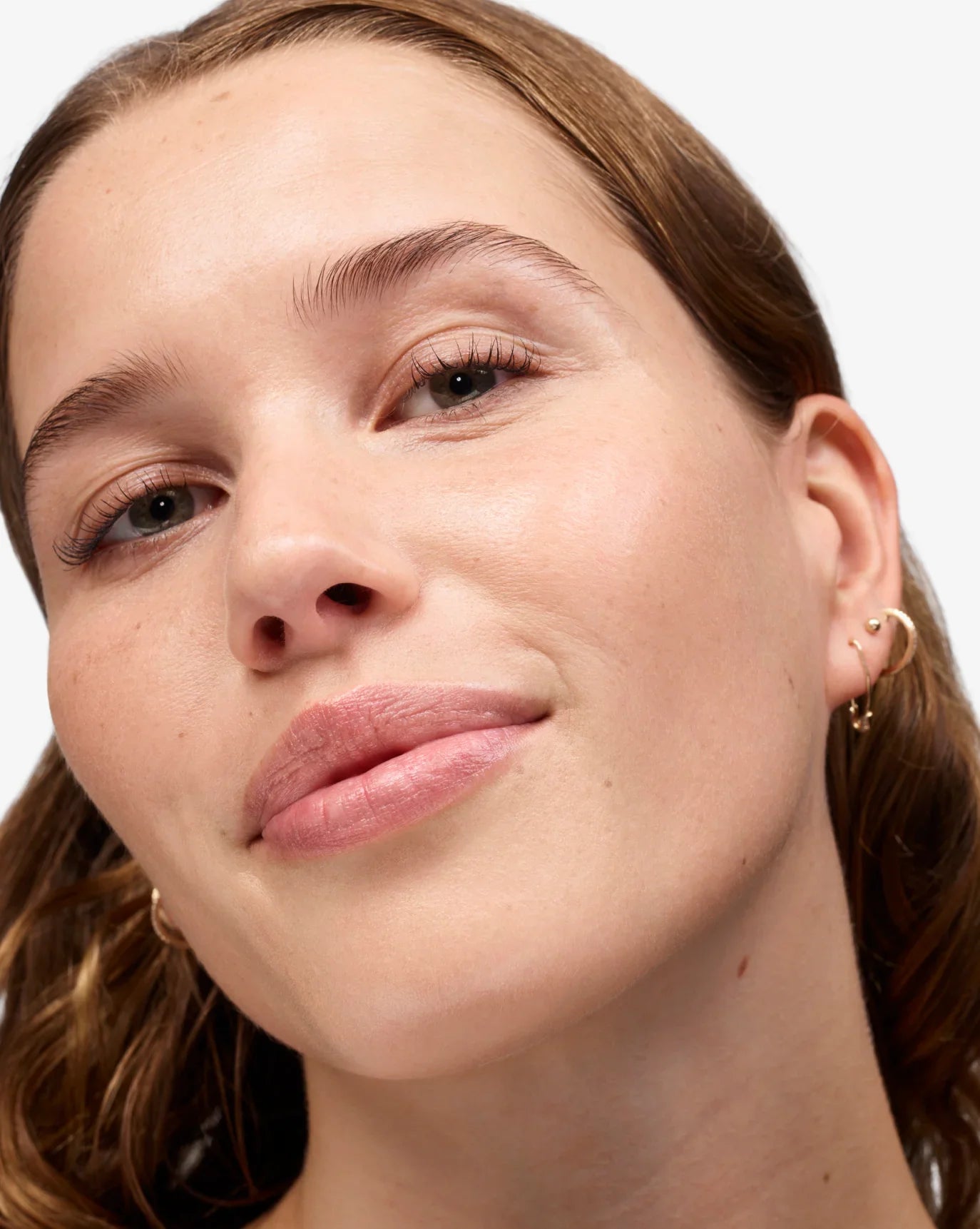 original | balm dotcom | Olivia wears Original Balm Dotcom.