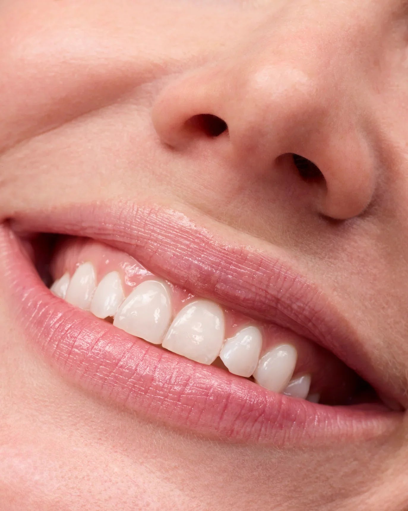 mango | balm dotcom | Robin wears Mango Balm Dotcom.