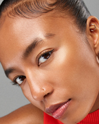 black | Nhumi wears Boy Brow in Black. | Nhumi wears Boy Brow in Black. | #FFFFFF