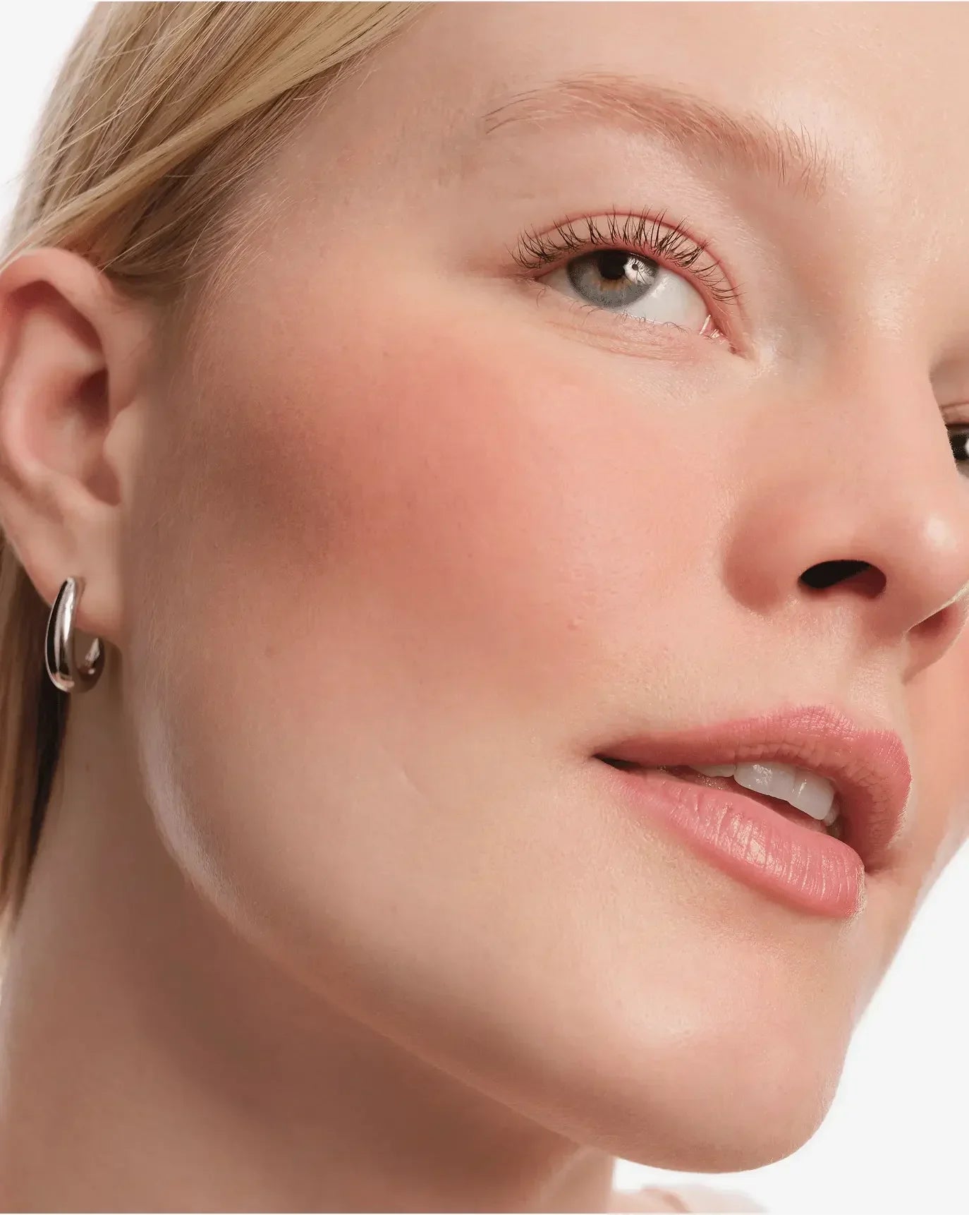 Glossier Cloud Paint Plush Blush