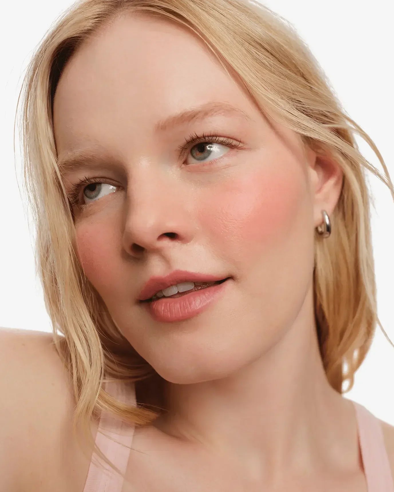 Glossier Cloud Paint Plush Blush - Glossier - Makeup - Puff - Wylde Grey