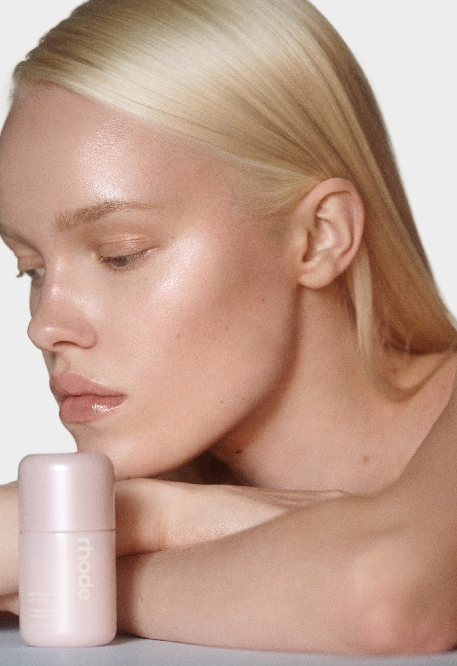 発送は6/25以降 完売品 rhode highlight milk 01 rhode highlight milk 01 pearly pink – Wylde Grey