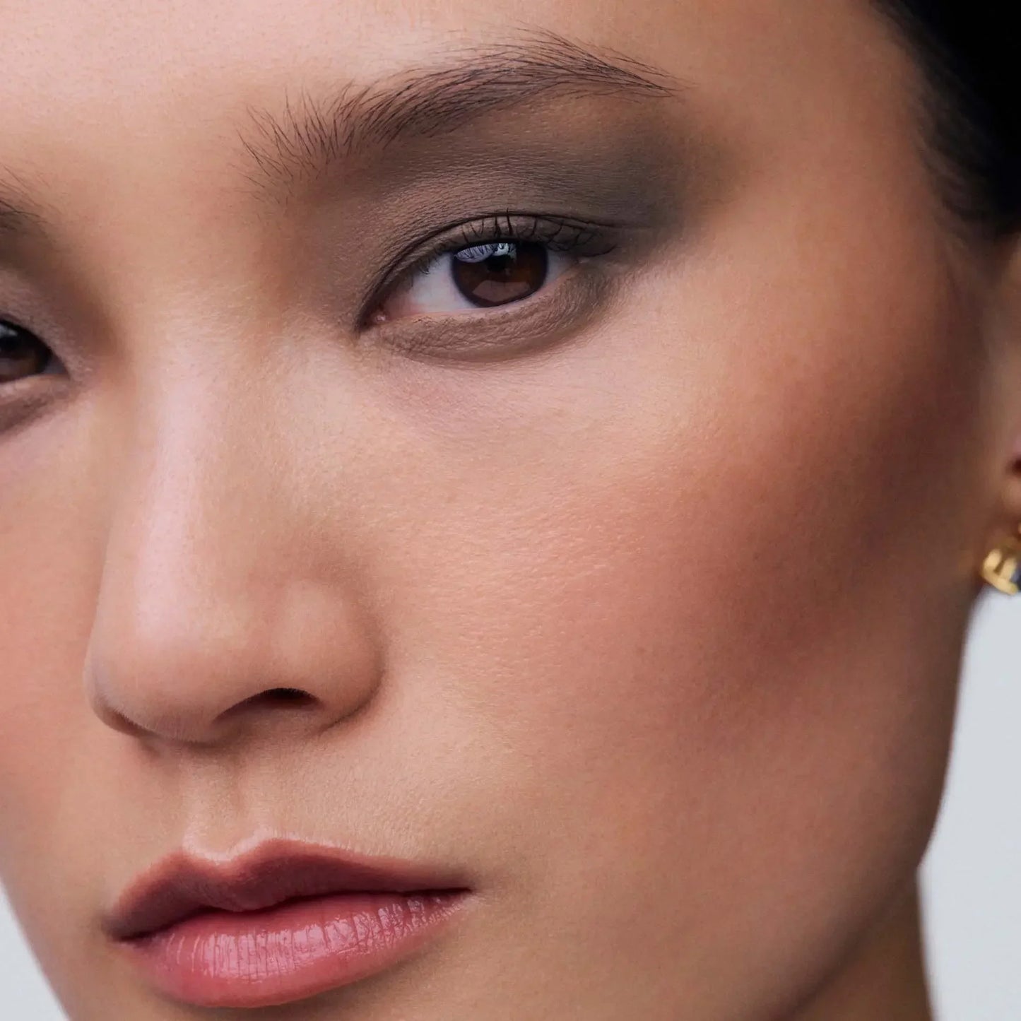 Merit Solo Eyeshadow - MERIT Beauty - Eye Shadow - Vachetta - Wylde Grey