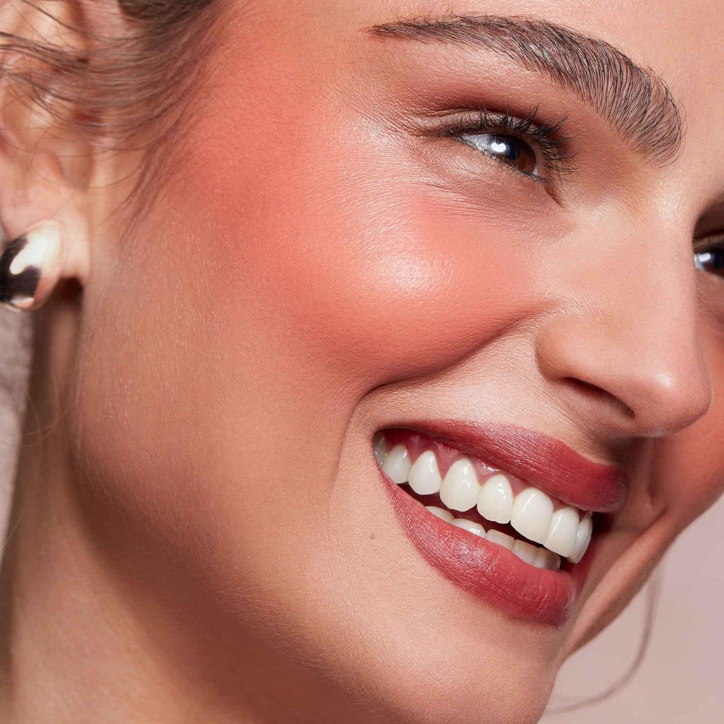 Patrick Ta Major Headlines Double-Take Crème & Powder Blush Duo - Patrick Ta - Face Makeup - She Left Me On Red (Warm Vivid Red) - Wylde Grey