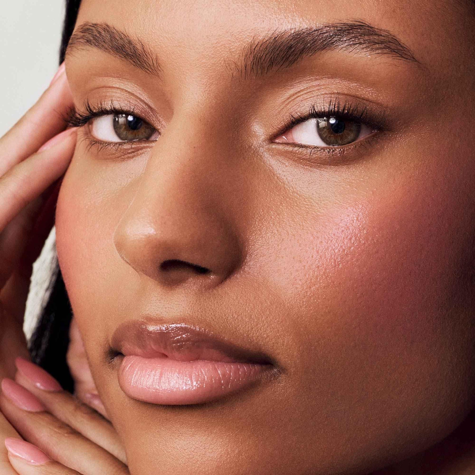 Summer Fridays Blush Butter Balm Hydrating Cream Blush with Peptides - Summer Fridays - Hybrid Makeup - Soft Strawberry - Wylde Grey