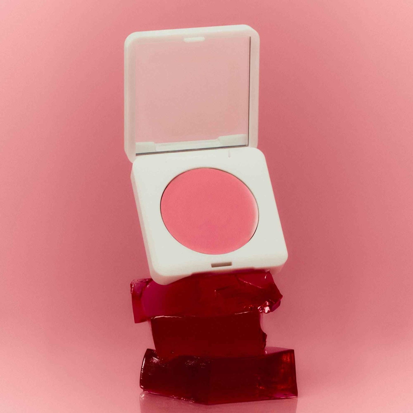 Summer Fridays Blush Butter Balm Hydrating Cream Blush with Peptides - Summer Fridays - Hybrid Makeup - Soft Strawberry - Wylde Grey