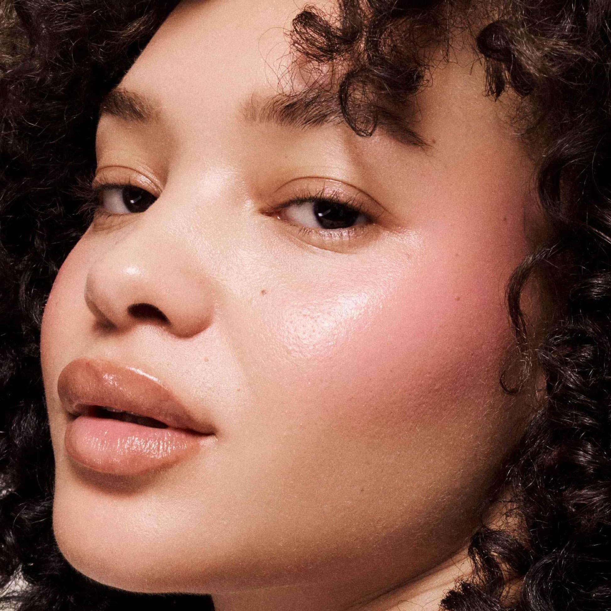 Summer Fridays Blush Butter Balm Hydrating Cream Blush with Peptides - Summer Fridays - Hybrid Makeup - Soft Strawberry - Wylde Grey