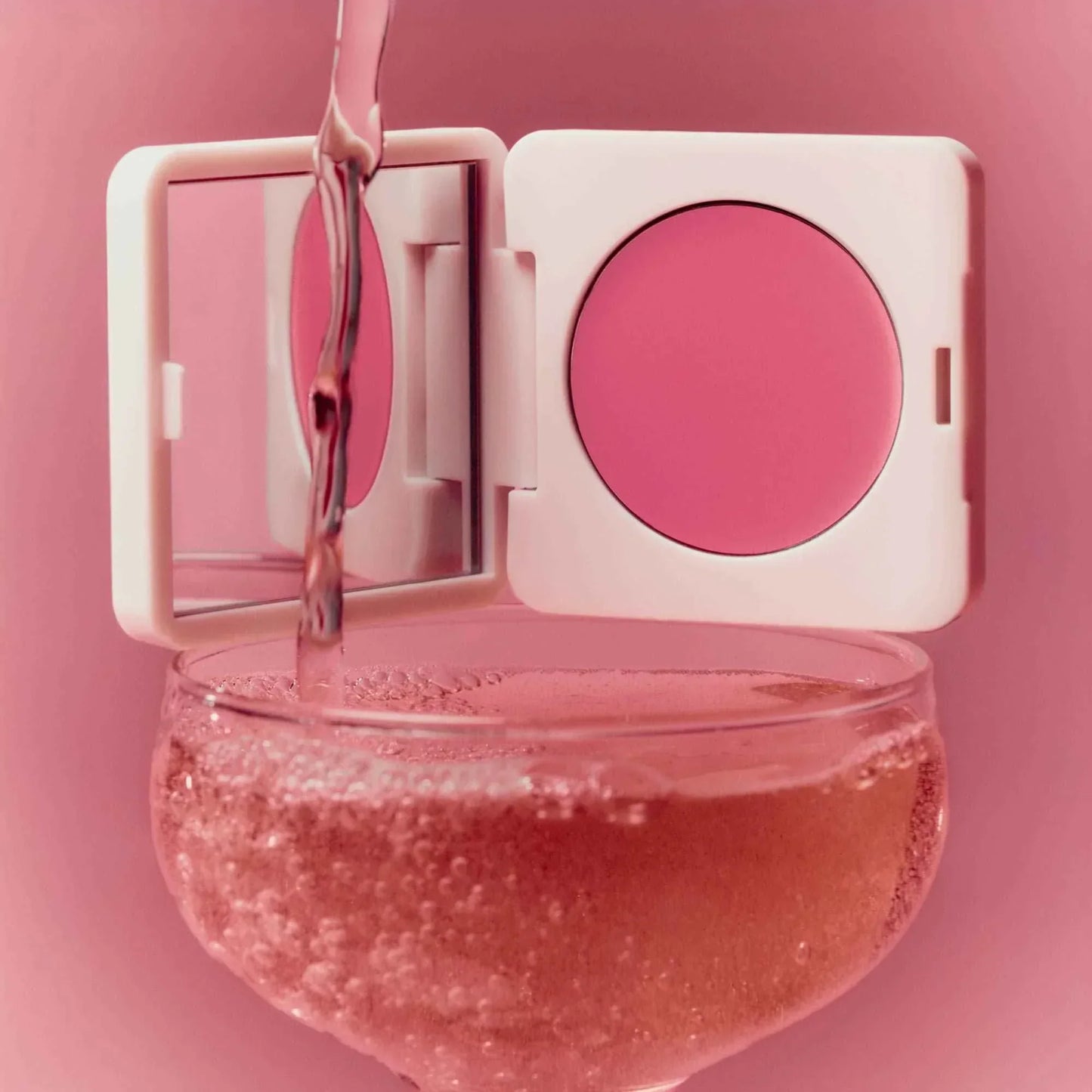 Summer Fridays Blush Butter Balm Hydrating Cream Blush with Peptides - Summer Fridays - Hybrid Makeup - Soft Strawberry - Wylde Grey
