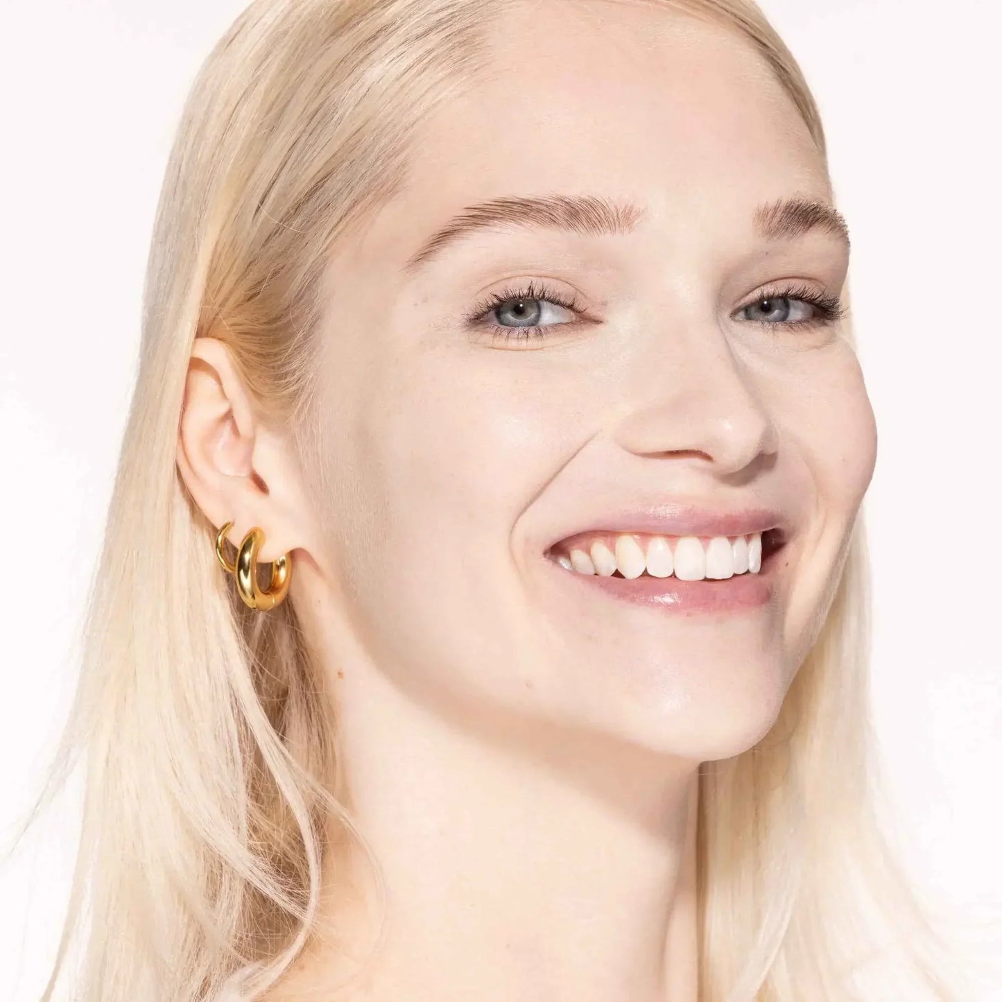 Tower 28 Swipe Serum Concealer - Tower 28 Beauty - Foundations & Concealers - 4.0 DTLA - Wylde Grey