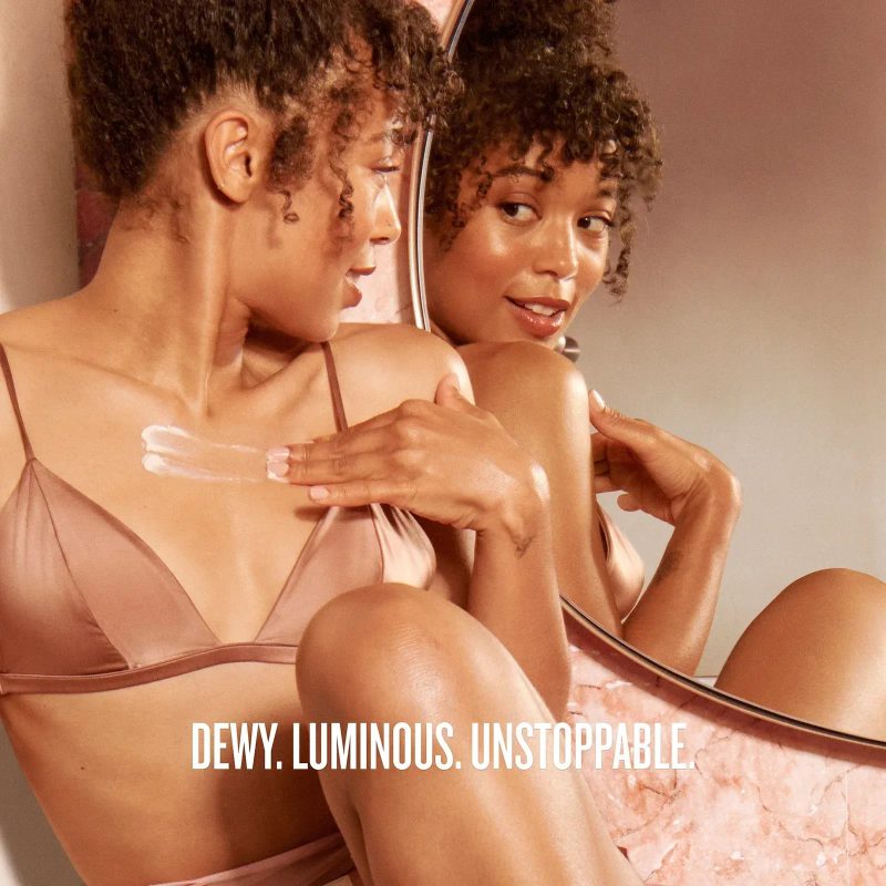 Rosa Charmosa™ Dewy Cream