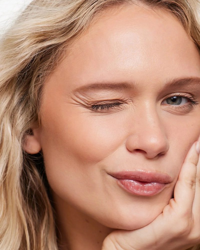 Saie Dew Bronze Soft-Focus Effortless Liquid Bronzer