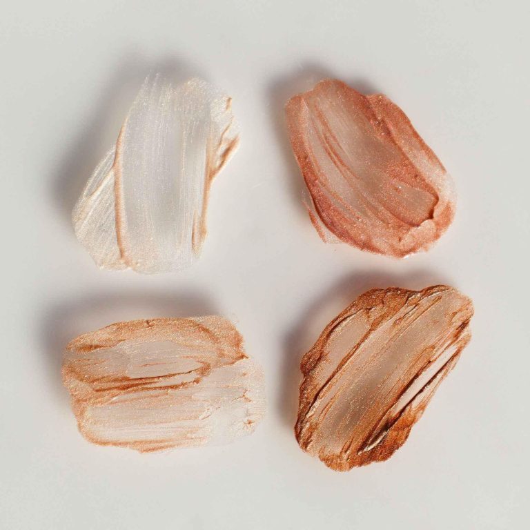 Merit Day Glow Dewy Highlighting Balm